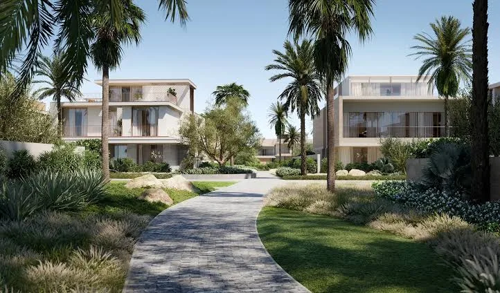 Villas and landscaped walkways at Bay Estates by Nakheel on Dubai Islands